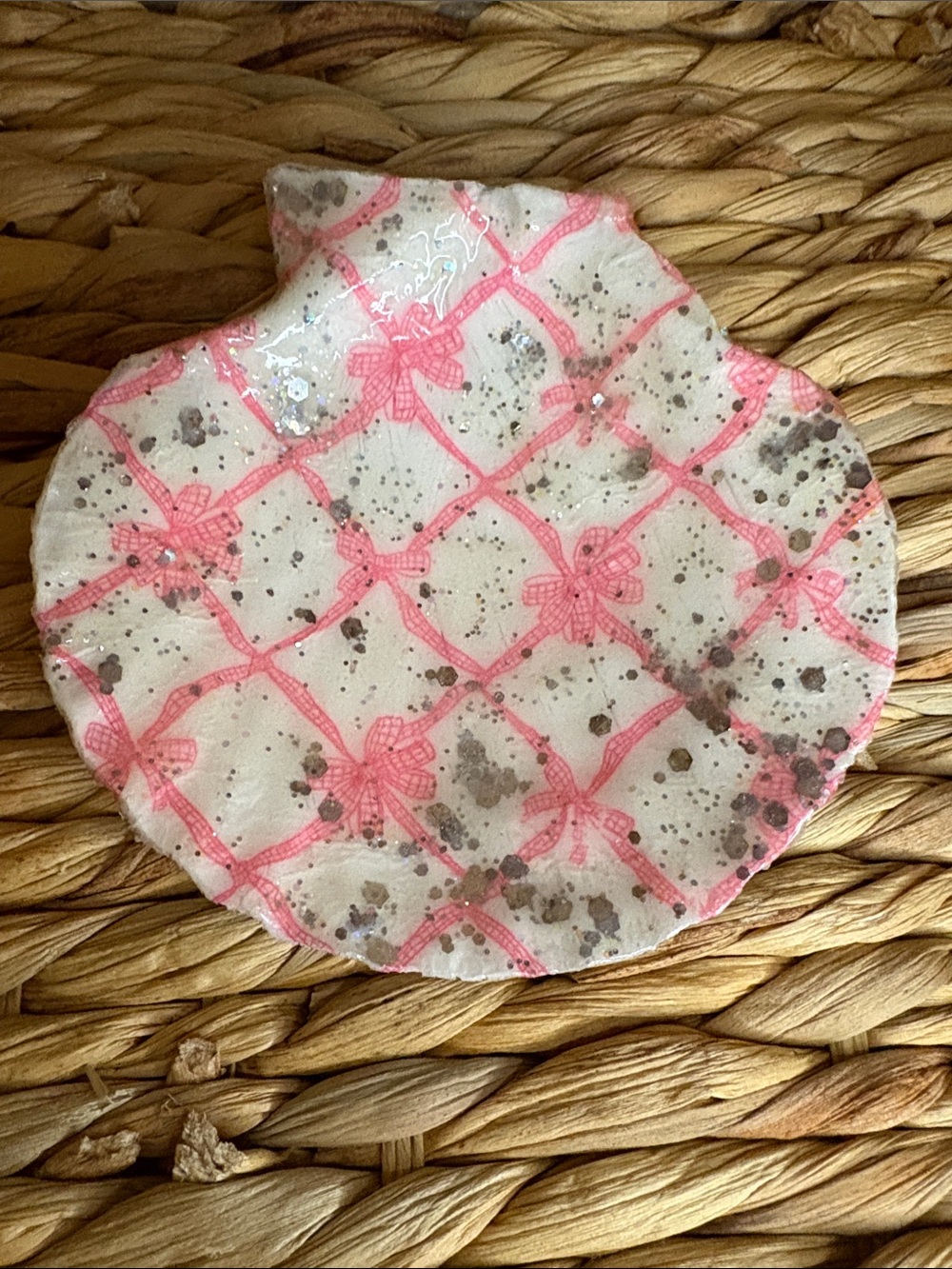 Hand Crafted Pink and White Lattice Decorative Trinket Dish